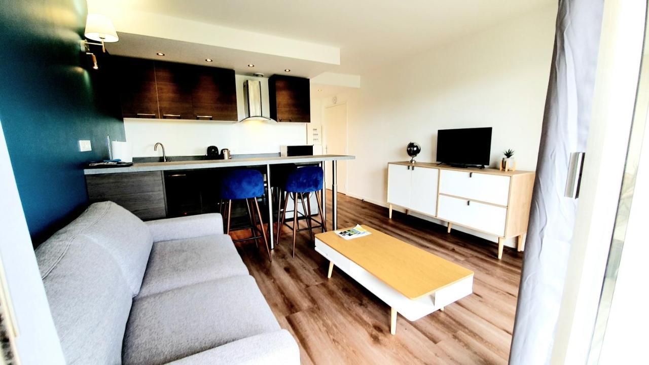 Le Nid Douillet D'Angelique Et David Avec Parking Apartment ร็องบุยเย ภายนอก รูปภาพ