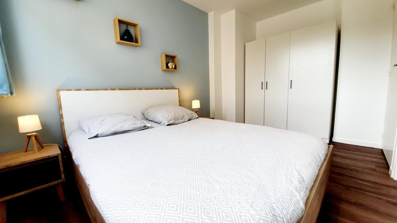 Le Nid Douillet D'Angelique Et David Avec Parking Apartment ร็องบุยเย ภายนอก รูปภาพ