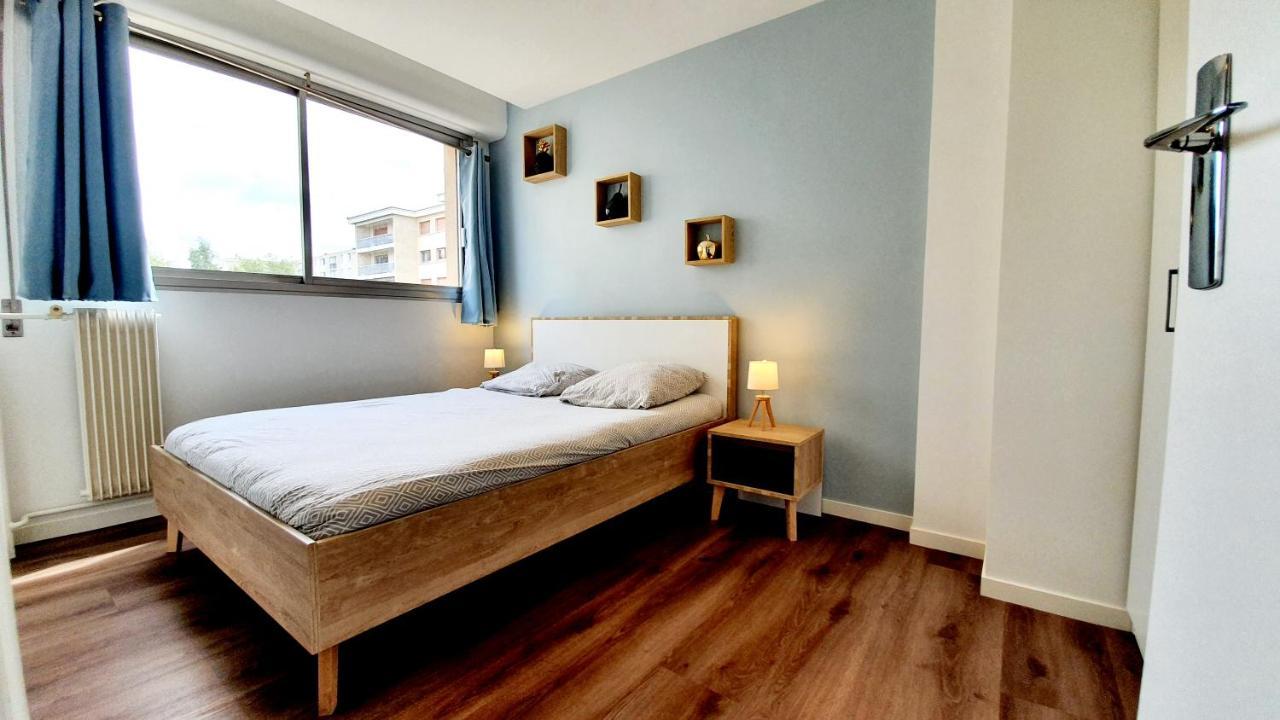 Le Nid Douillet D'Angelique Et David Avec Parking Apartment ร็องบุยเย ภายนอก รูปภาพ